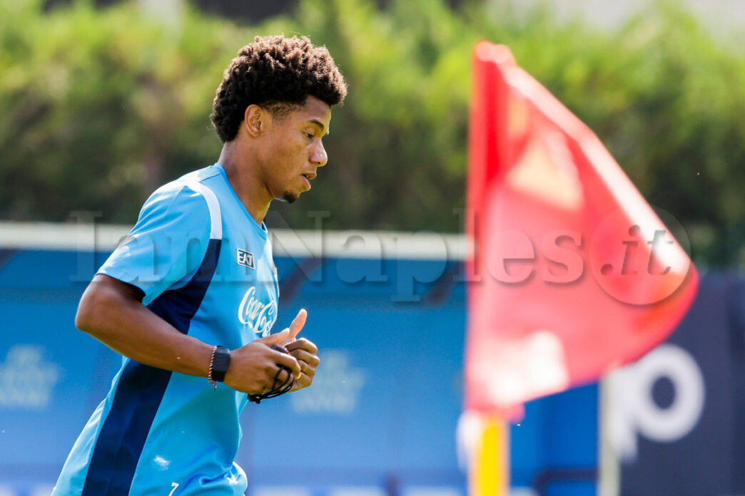Napoli-Arsenal: David Neres verso la convocazione