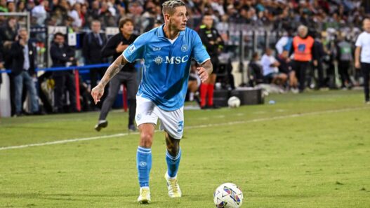 Mazzocchi saluta Napoli: "Occhi pieni di emozione, cuore d'orgoglio"
