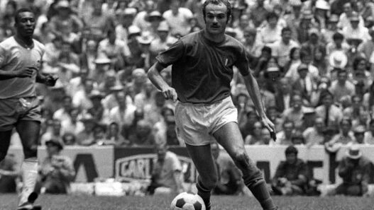 SSC Napoli in lutto per Sandro Mazzola: "Leggenda nerazzurra"