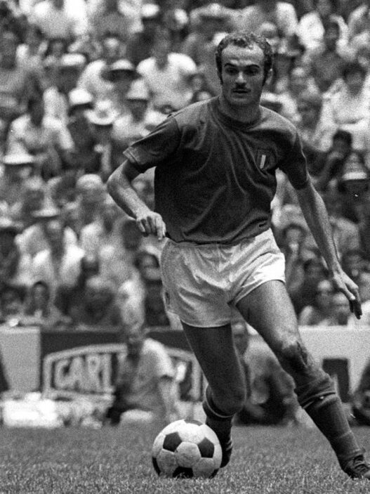 SSC Napoli in lutto per Sandro Mazzola: "Leggenda nerazzurra"