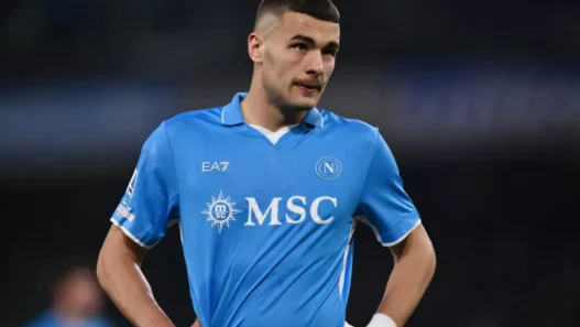Napoli: difesa, l'incognita Badiashile e le scelte di Allegri