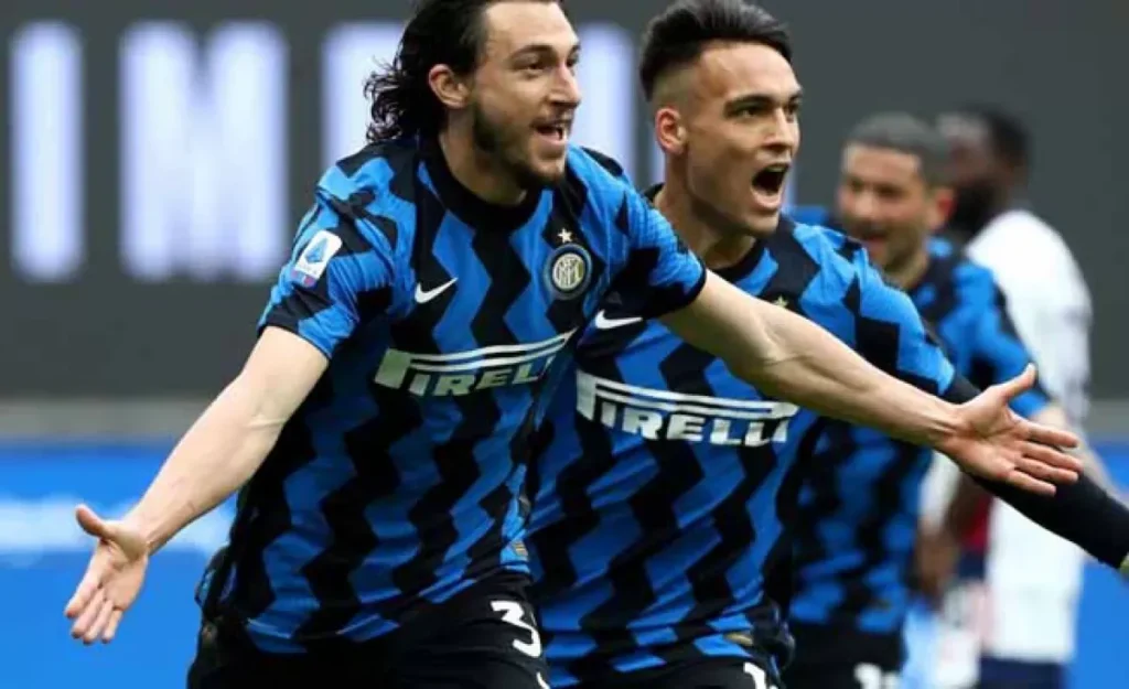 Bologna valuta Darmian: provino a Casteldebole per l'ex Inter