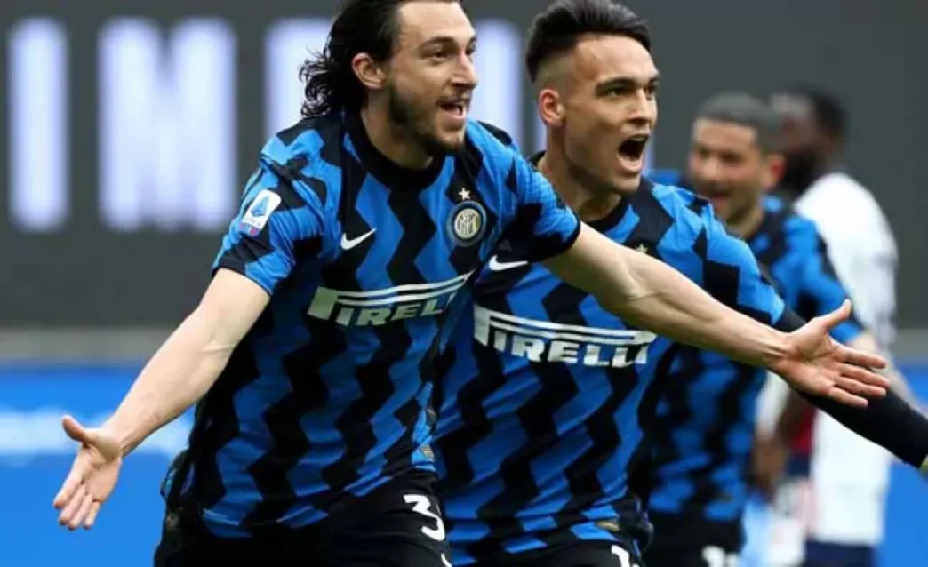 Bologna valuta Darmian: provino a Casteldebole per l'ex Inter
