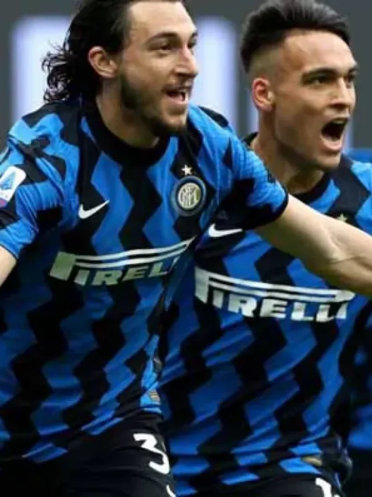 Bologna valuta Darmian: provino a Casteldebole per l'ex Inter