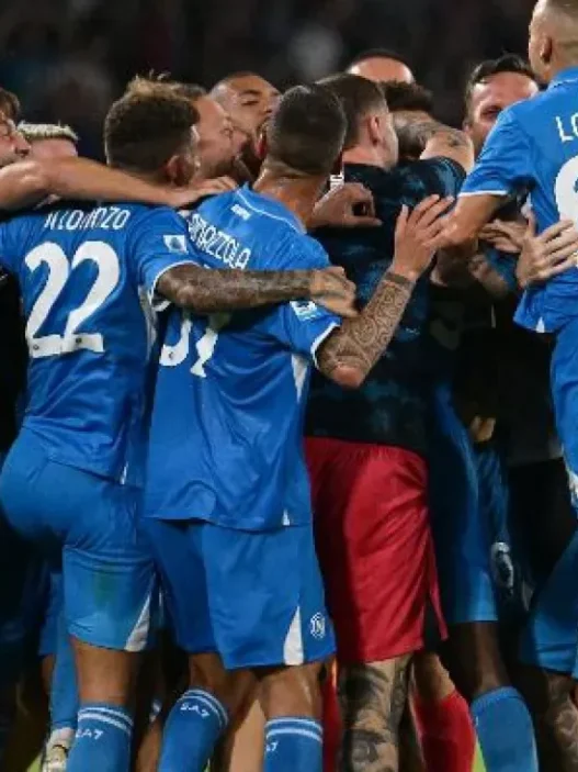 Serie A: Napoli primo con 12 punti un anno fa, Inter decima con 6