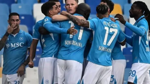 Napoli: riconoscenza, passato e futuro nel calcio