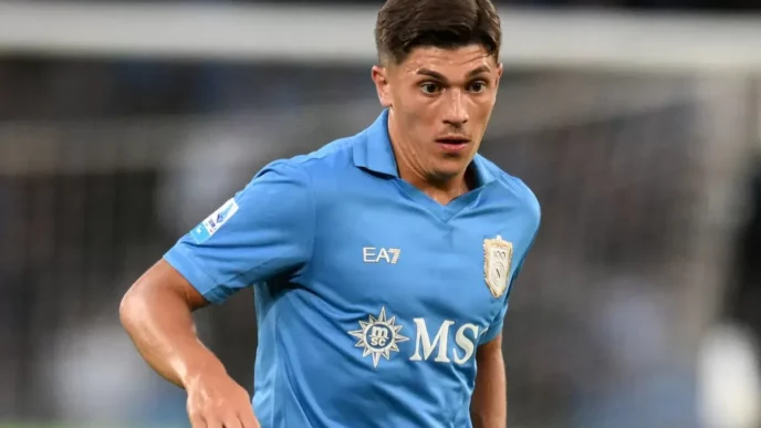 Favasuli, debutto da record: assist per il Napoli come Cannavaro e Grava
