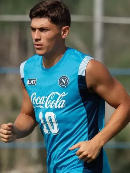 Napoli, ufficializzata la lista Champions: dentro Favasuli e Badiashile