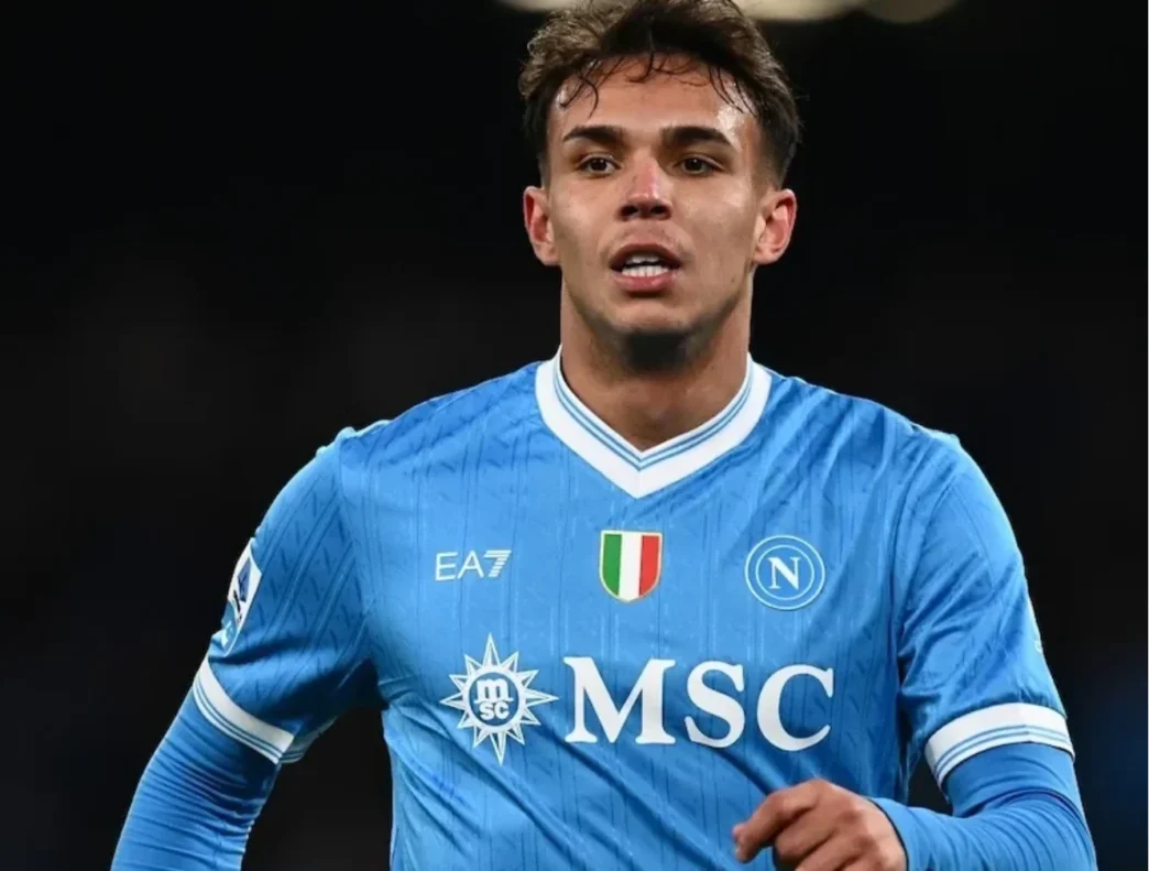 Napoli, Giovane escluso dalla Champions dopo shooting UEFA