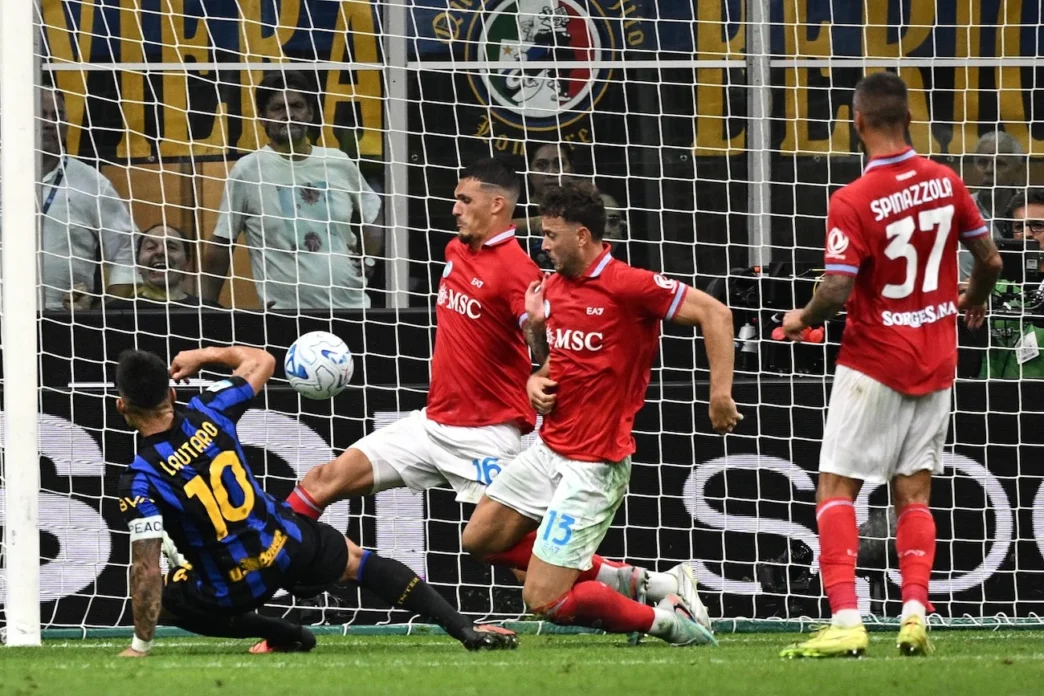 Napoli, confronto ad alta tensione tra Allegri e la squadra