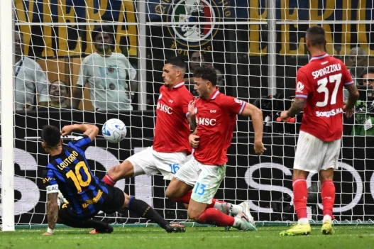 Napoli, confronto ad alta tensione tra Allegri e la squadra