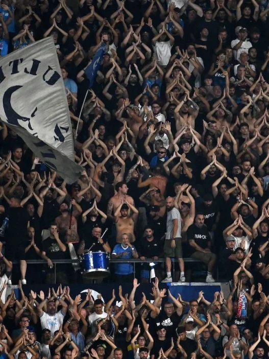 Napoli multato dall'UEFA per la questione striscioni al Maradona