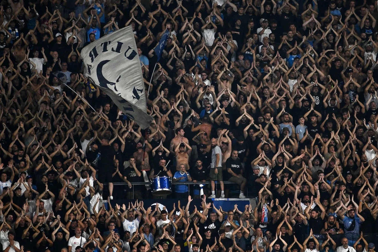 Napoli multato dall'UEFA per la questione striscioni al Maradona