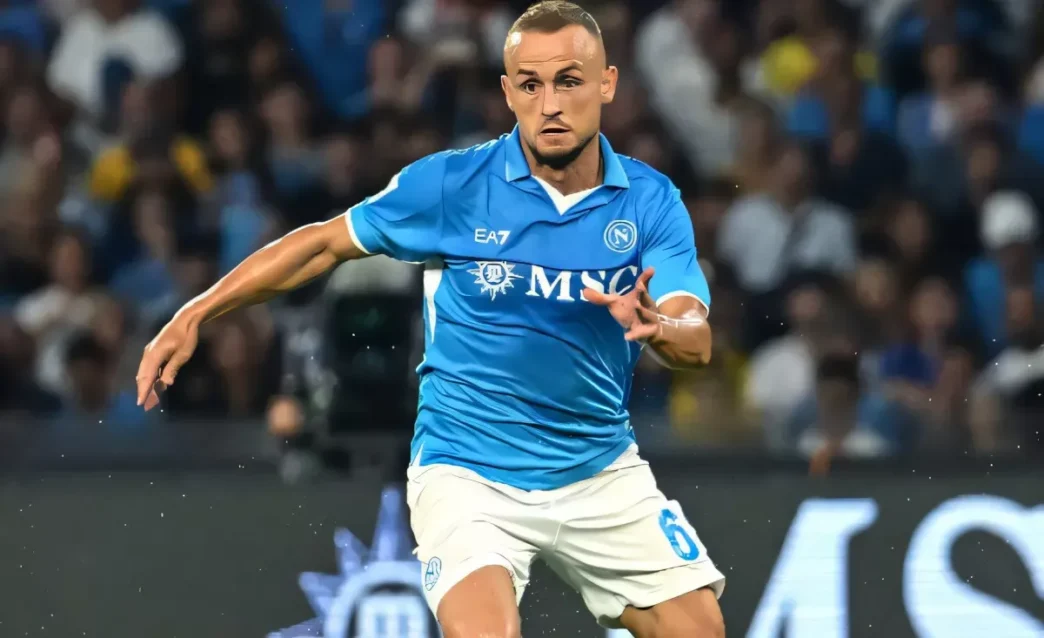 Napoli, sconfitta casalinga contro l'Arsenal: Lobotka positivo, Alisson in difficoltà