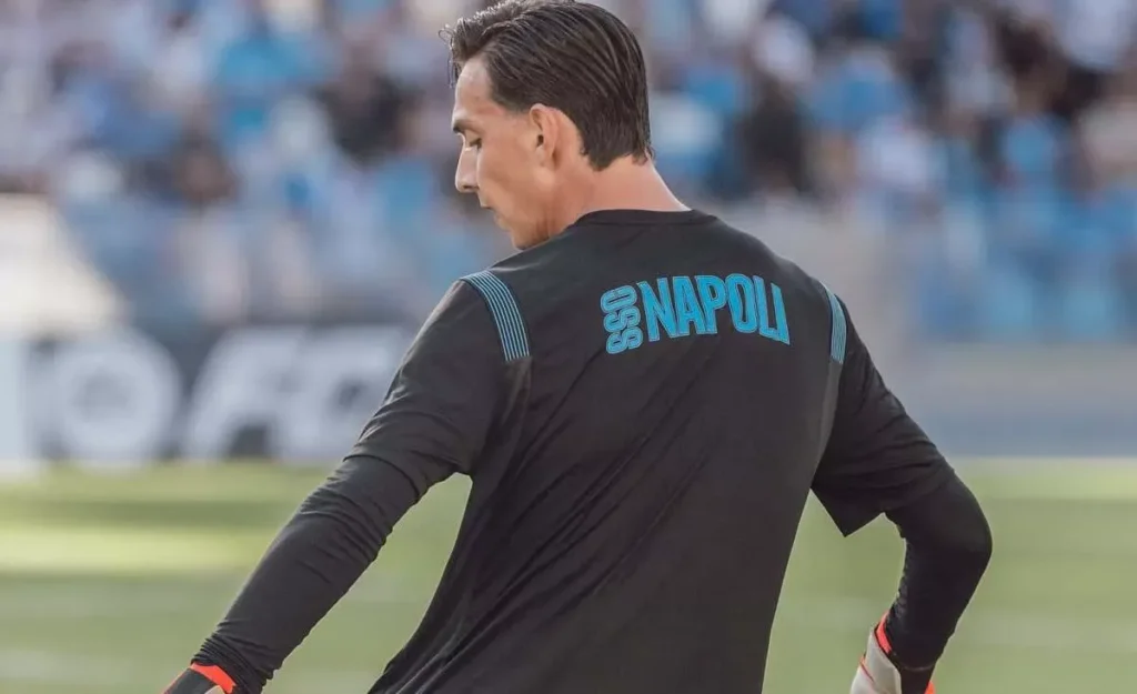 Esordio al Maradona per il giovane portiere Claudio Pugliese