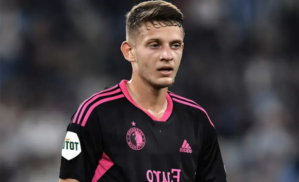 Napoli, Sebastian Szymanski nel mirino del DS Manna
