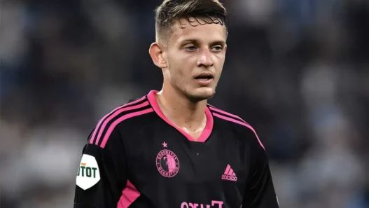 Napoli, Sebastian Szymanski nel mirino del DS Manna