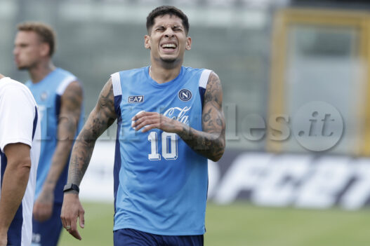 Napoli, infortunio per Olivera: lesione lieve all'inguine