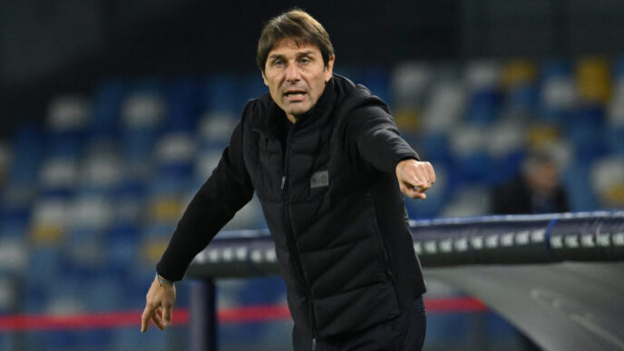 Conte smentisce trattative: "Nessun accordo con Juventus o Manchester United"