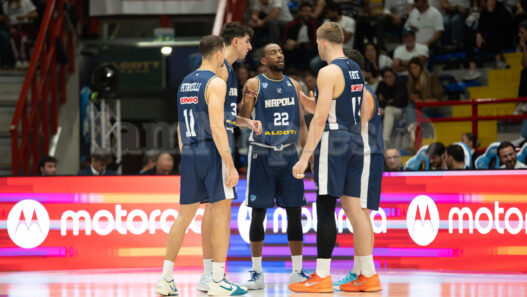 Neptunas Klaipeda-Napoli Basket: la cronaca live