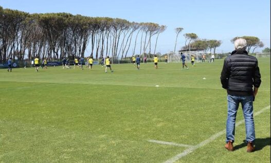 Sorpresa De Laurentiis a Castel Volturno: incontro con Allegri