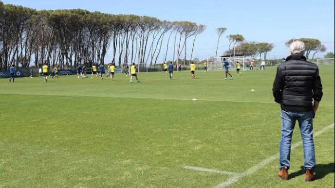 Sorpresa De Laurentiis a Castel Volturno: incontro con Allegri