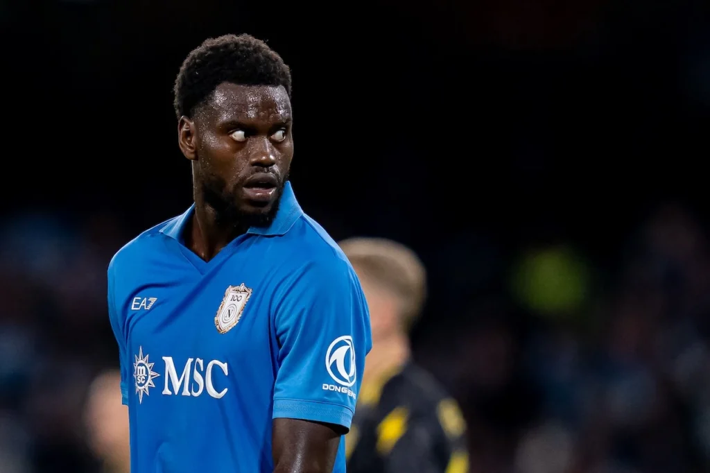 Badiashile, la luce nel buio di Villarreal: due salvataggi e un lancio da regista