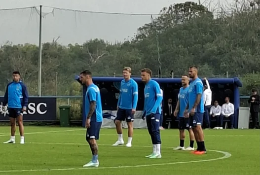 Napoli, ultimo allenamento: Anguissa tra parte e gruppo prima del Villarreal