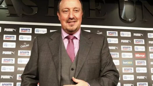 Benitez: "Sorprendente l'Inter, clamoroso il ko della Roma"