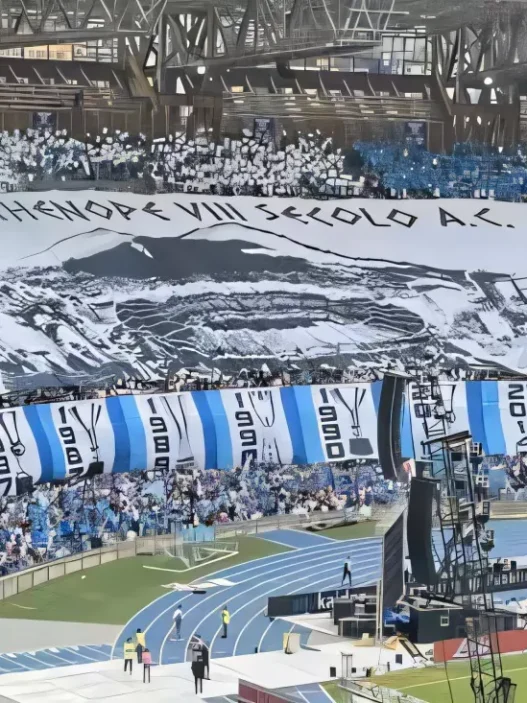 Napoli-Roma, l'appello della Curva B: "Tutti in azzurro allo stadio"