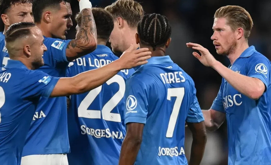 Napoli, mercato: De Bruyne, Neres, Anguissa, Lang e Badiashile