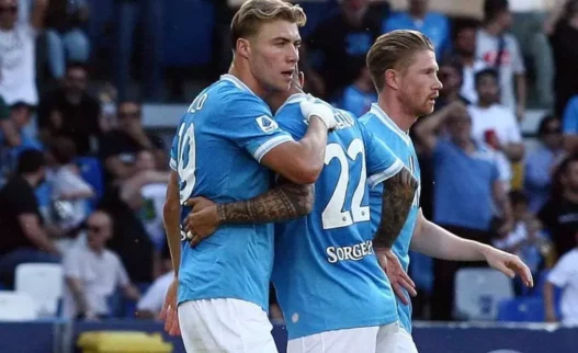 Hojlund e De Bruyne: nazionali d'oro, Napoli in ombra