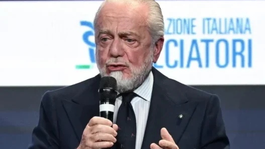 De Laurentiis: "Il Napoli è il mio giocattolo, non lo vendo"