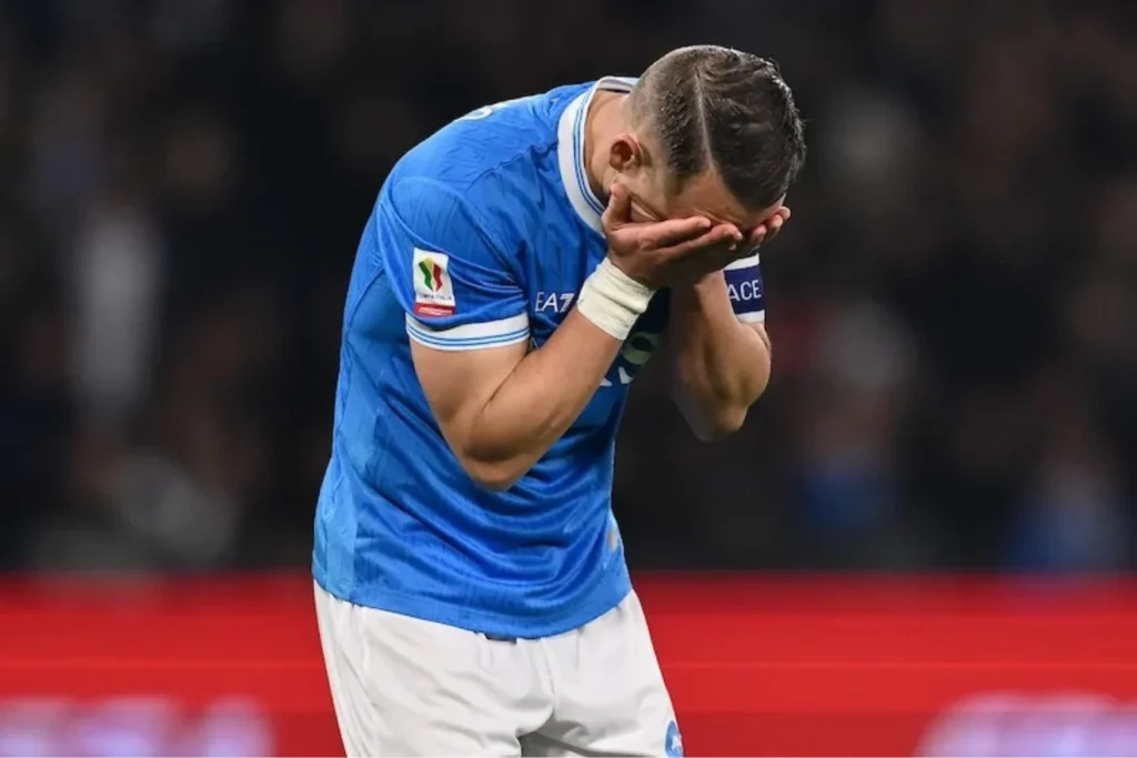 Lobotka, sollievo per il Napoli: lesione alla caviglia, ma senza fratture