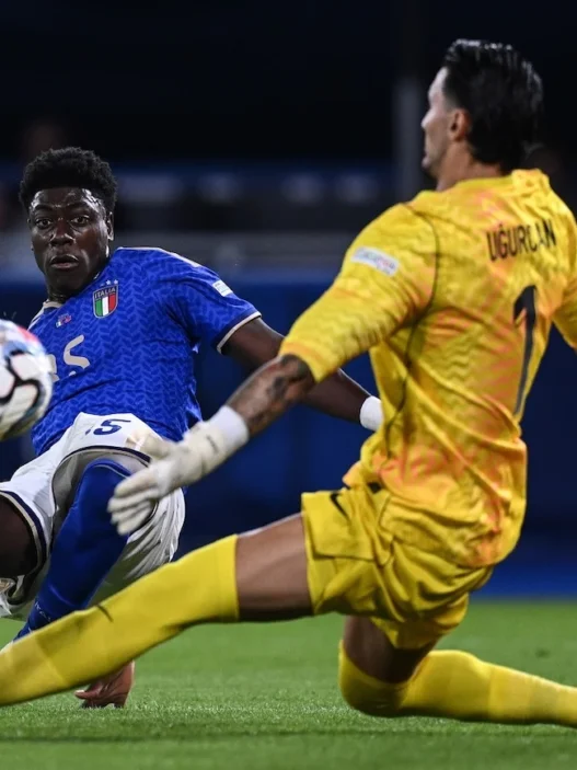 Napoli, il rimpianto Doumbia: Sporting blinda il centrocampista
