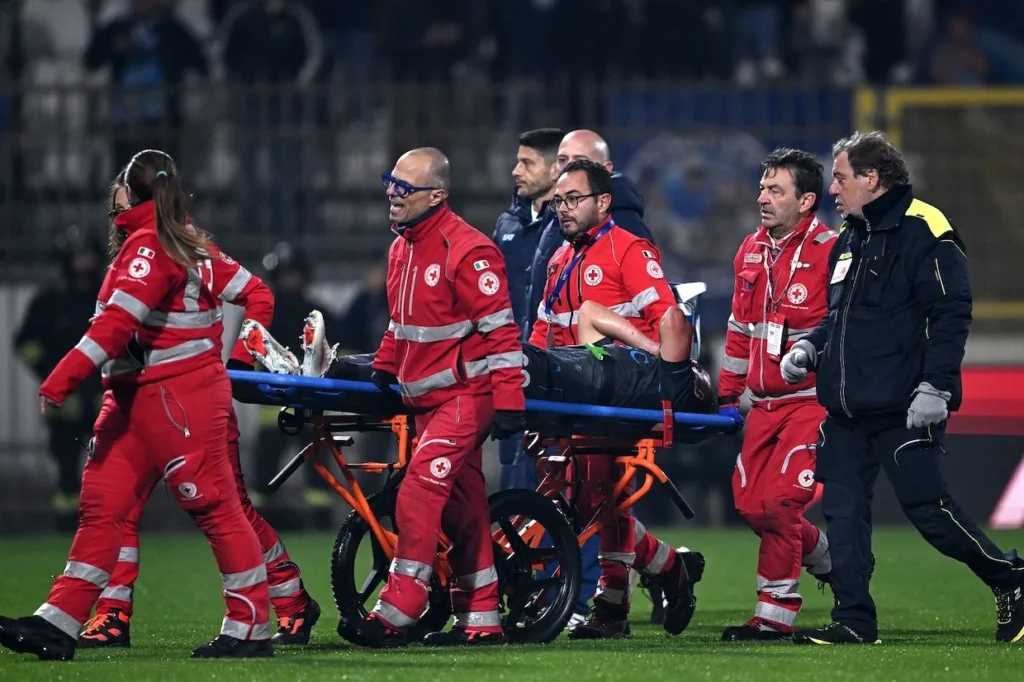 Lobotka, preoccupazione per infortunio: esami in corso