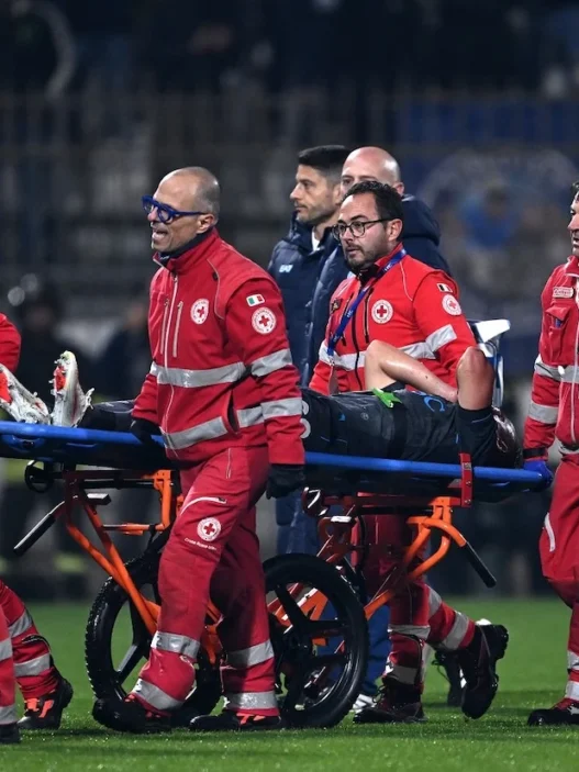 Lobotka, preoccupazione per infortunio: esami in corso