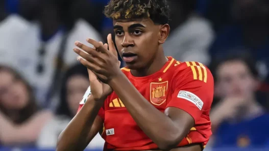Pallone d'Oro: Yamal supera Kane, Kvaratskhelia e Mbappé lontani