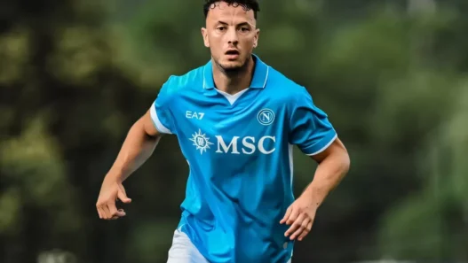 Rrahmani assente per influenza, difesa inedita per il Napoli