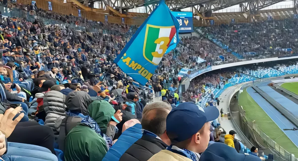 Tifosi al patron De Laurentiis: "Biglietti a 10 euro per i bambini?"