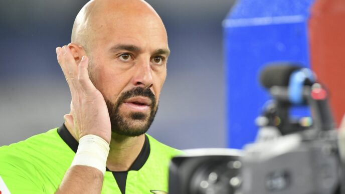 Napoli, Reina: "Un giorno sulla panchina azzurra? Chissà"
